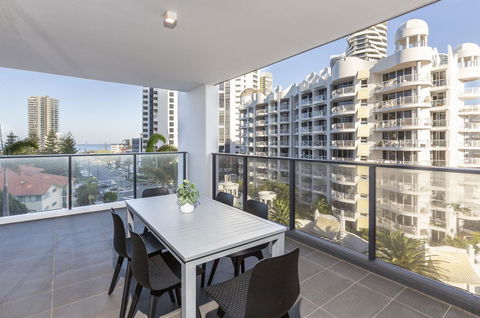 Qube Broadbeach - Tourism Adelaide 41