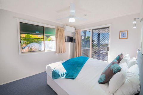 Airlie Apartments - Tourism Adelaide 0