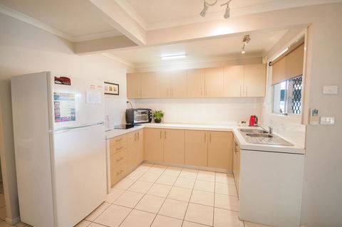 Airlie Apartments - Tourism Adelaide 6