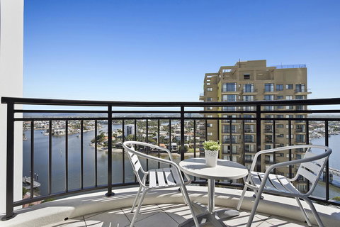 Beach Stay - Ocean & Riverview Resort Chevron Renaissance Central Surfers Paradise - Tourism Adelaide 13