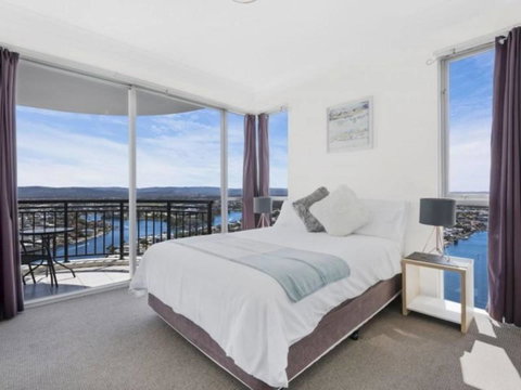 Beach Stay - Ocean & Riverview Resort Chevron Renaissance Central Surfers Paradise - Tourism Adelaide 1
