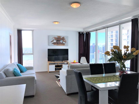 Beach Stay - Ocean & Riverview Resort Chevron Renaissance Central Surfers Paradise - Tourism Adelaide 17