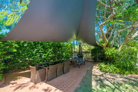 At The Sound Noosa Motel - Tourism Adelaide 3