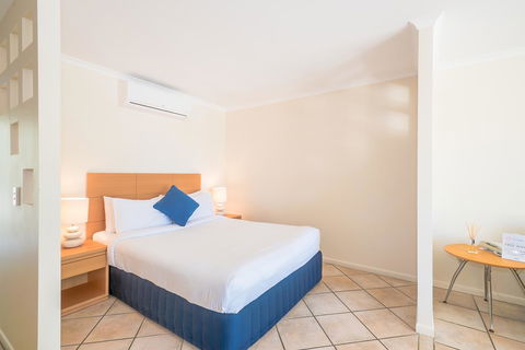 At The Sound Noosa Motel - Tourism Adelaide 24