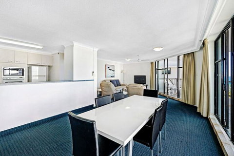 ULTIQA Beach Haven On Broadbeach - Tourism Adelaide 37