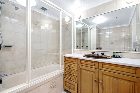 ULTIQA Beach Haven On Broadbeach - Tourism Adelaide 39