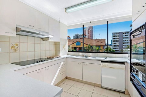 ULTIQA Beach Haven On Broadbeach - Tourism Adelaide 41