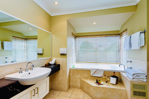 Ambassador On Ruthven - Tourism Adelaide 21