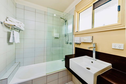 Ambassador On Ruthven - Tourism Adelaide 29