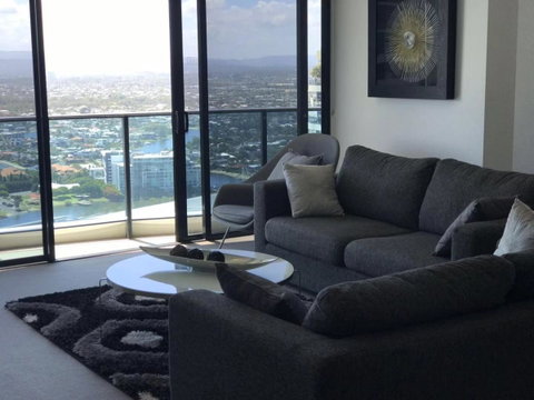 Luxury 3 Bedroom In Heart Of Broadbeach - Tourism Adelaide 21