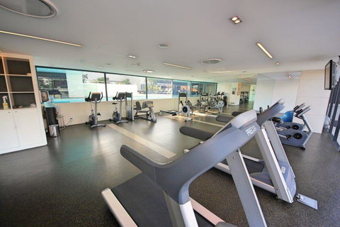 Luxury 3 Bedroom In Heart Of Broadbeach - Tourism Adelaide 9