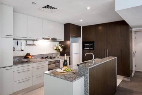 Oaks Brisbane Aurora Suites - Tourism Adelaide 6