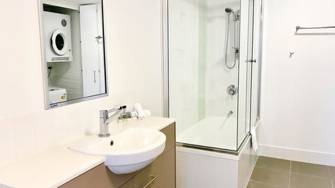Oaks Townsville Gateway Suites - Tourism Adelaide 7