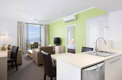 Oaks Townsville Gateway Suites - Tourism Adelaide 12