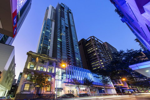 Oaks Brisbane On Charlotte Suites - Tourism Adelaide 0