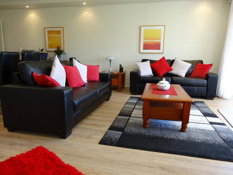 Waterfront Resort Villa With Buggy - Tourism Adelaide 4