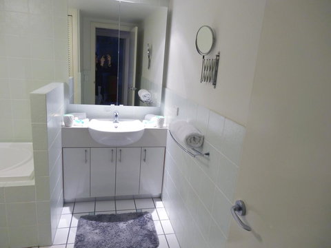 Waterfront Resort Villa With Buggy - Tourism Adelaide 13