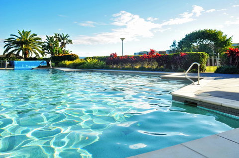 Waterfront Resort Villa With Buggy - Tourism Adelaide 23