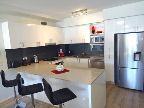 Waterfront Resort Villa With Buggy - Tourism Adelaide 5