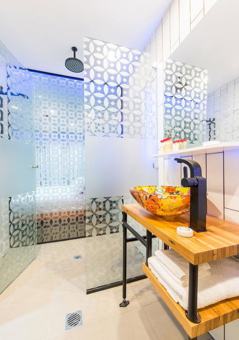 The Constance Fortitude Valley - Tourism Adelaide 12