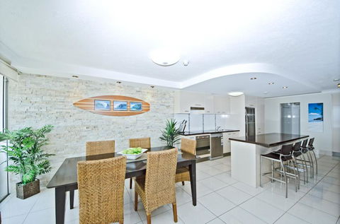 Burleigh Beach Tower - Tourism Adelaide 14