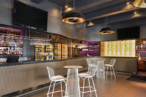 The Beetson Hotel -formerly Gambaro Hotel - Tourism Adelaide 9