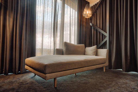 Eatons Hill Hotel - Tourism Adelaide 13