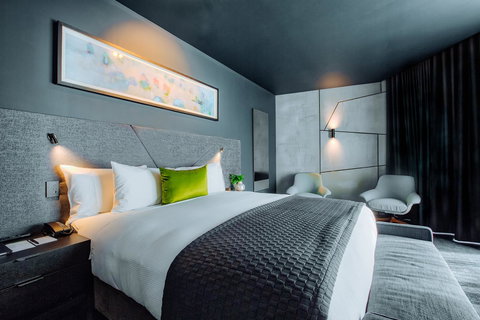 Eatons Hill Hotel - Tourism Adelaide 3