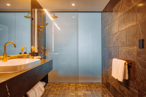 Eatons Hill Hotel - Tourism Adelaide 20