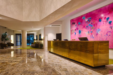 Eatons Hill Hotel - Tourism Adelaide 0