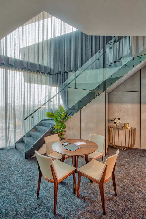 Eatons Hill Hotel - Tourism Adelaide 8