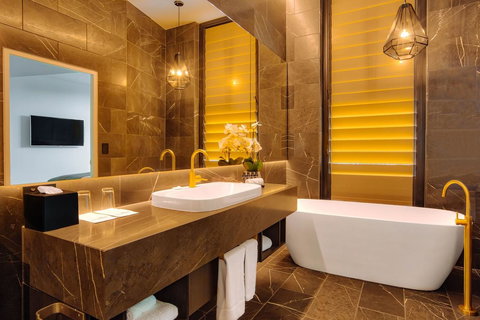 Eatons Hill Hotel - Tourism Adelaide 14