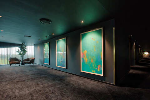 Eatons Hill Hotel - Tourism Adelaide 9