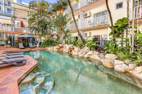 Coral Tree Inn - Tourism Adelaide 24