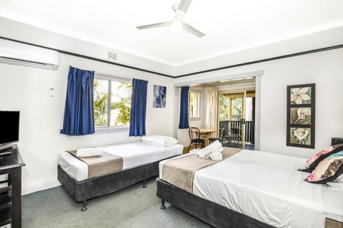 City Palms Brisbane - Tourism Adelaide 24