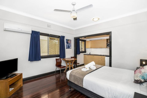 City Palms Brisbane - Tourism Adelaide 4
