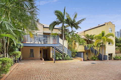 City Palms Brisbane - Tourism Adelaide 31