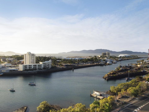 Oaks Townsville Metropole Hotel - Tourism Adelaide 3