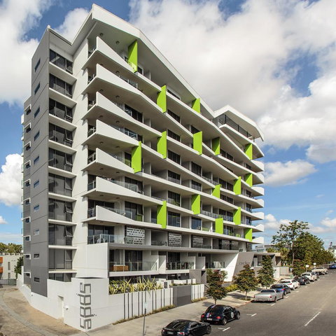 Code Apartments - Tourism Adelaide 8