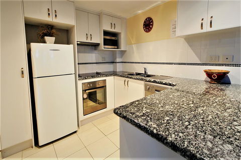 Key Largo Holiday Apartments - Tourism Adelaide 34