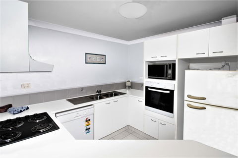 Key Largo Holiday Apartments - Tourism Adelaide 6