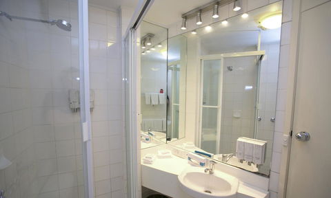 Madison Tower Mill Hotel - Tourism Adelaide 10