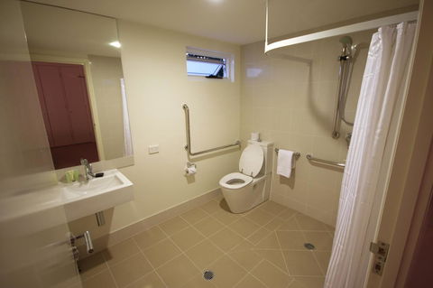 Domain Serviced Apartments - Tourism Adelaide 13