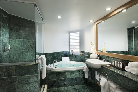 Sofitel Gold Coast Broadbeach - Tourism Adelaide 4