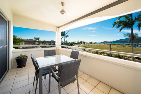 Portside Whitsunday Luxury Holiday Apartments - Tourism Adelaide 4