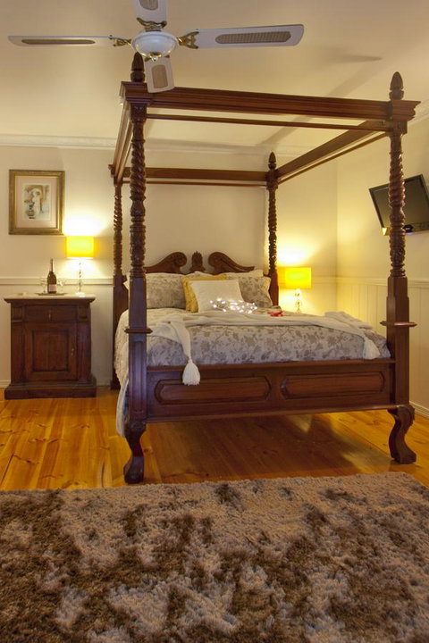 Curtis Falls Cottage - Tourism Adelaide 6
