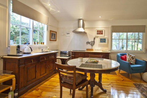 Curtis Falls Cottage - Tourism Adelaide 19