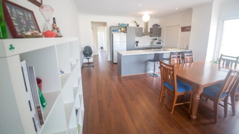 Wenneelys - 26/45 St Andrews Boulevard - Tourism Adelaide 3