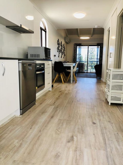 West Beach Lagoon 212 - Great Views - Tourism Adelaide 3