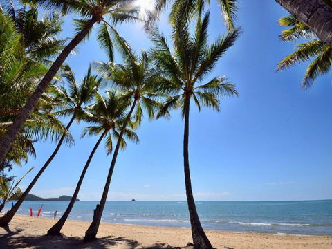 Whitehouse - Palm Cove - Tourism Adelaide 3